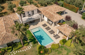 Unique ! Luxueuse Villa au calme avec piscine chauffée, jacuzzi